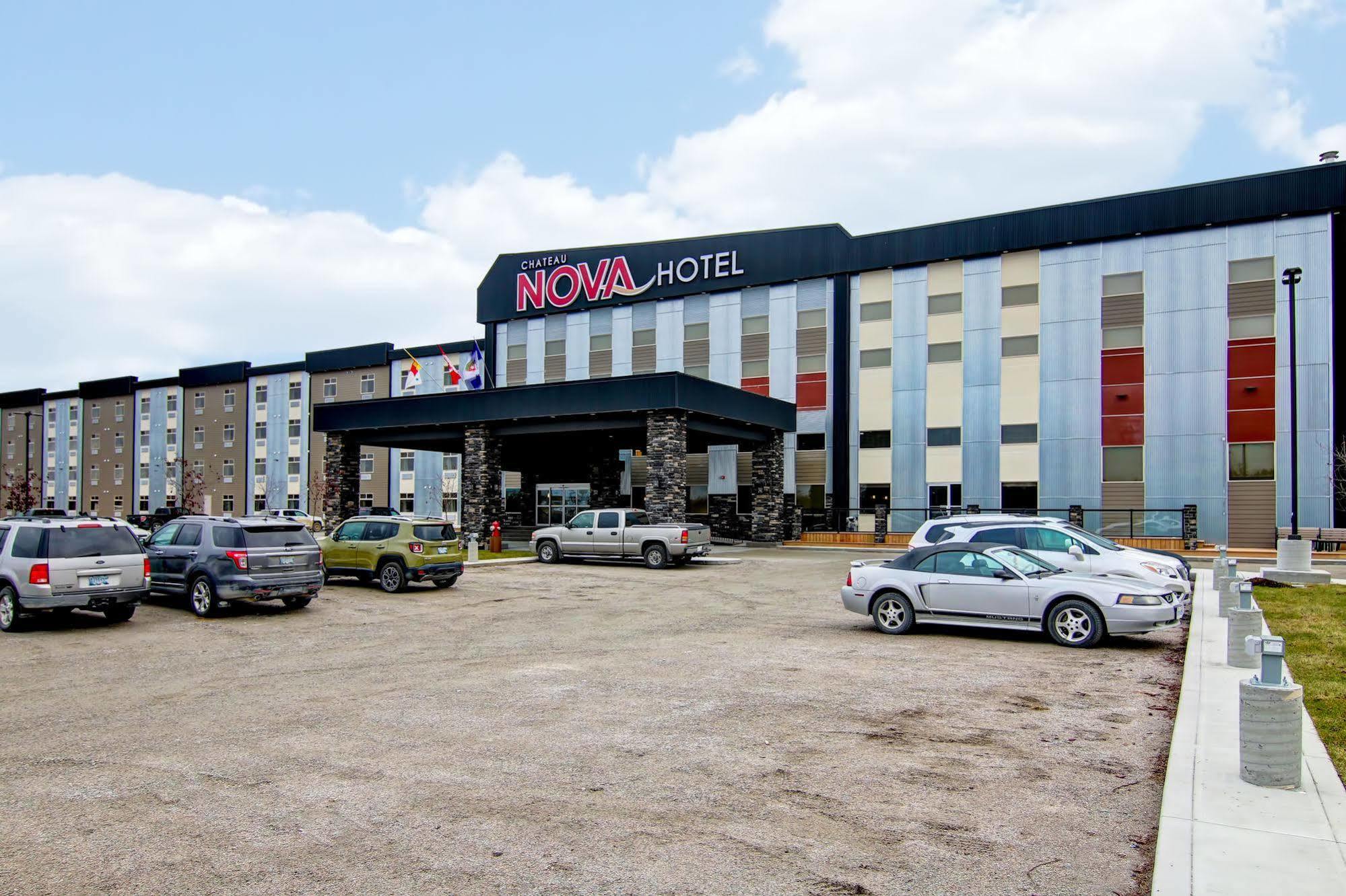 Chateau Nova Yellowknife Exterior foto